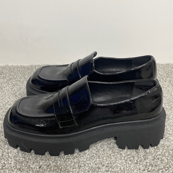 NEW Urban Outfitters Womens 10 Black Uo Greyson Penny Loafer Patent - Picture 5 of 8
